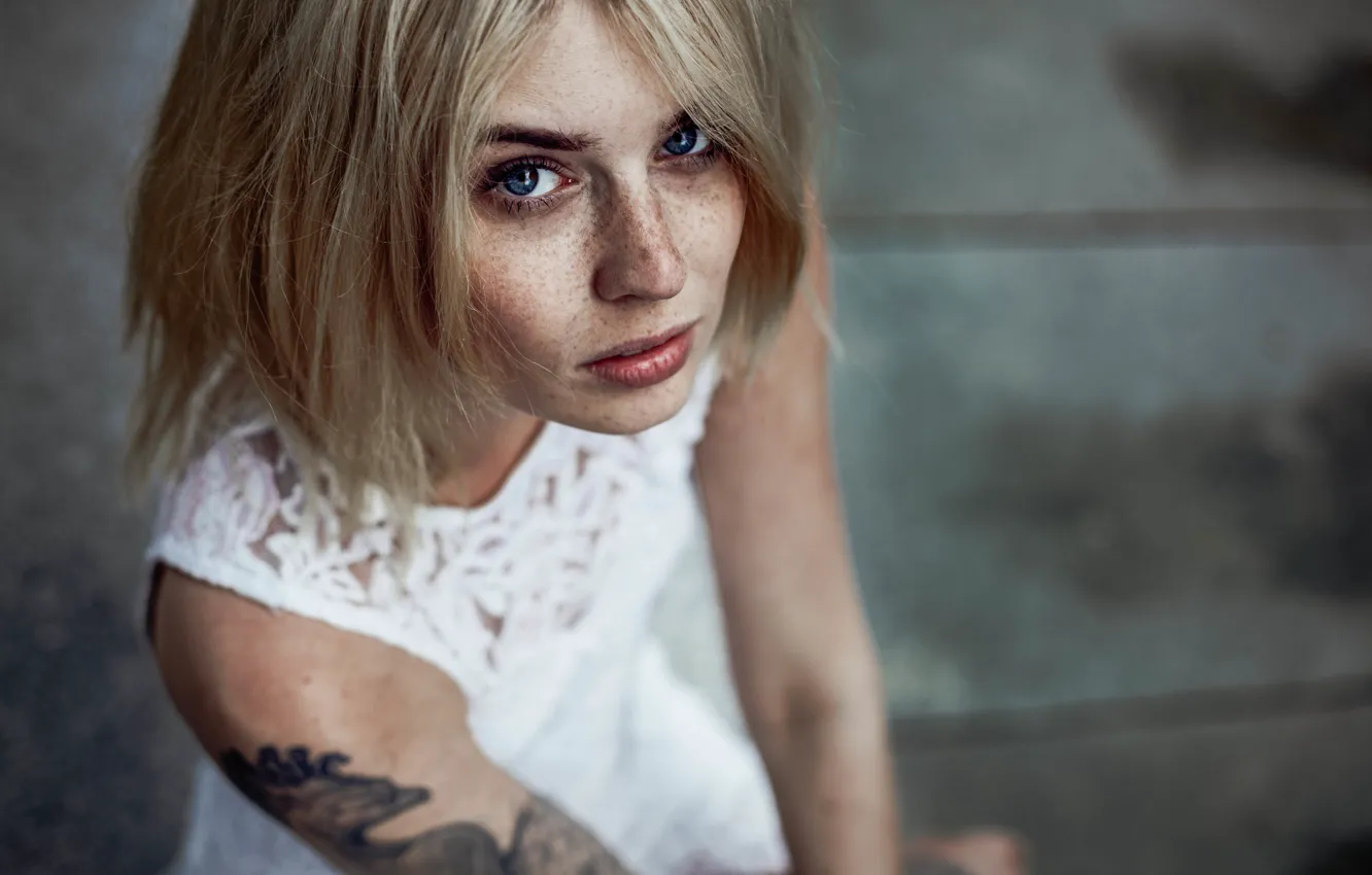 Photo wallpaper eyes, look, girl, face, background, hair, lips