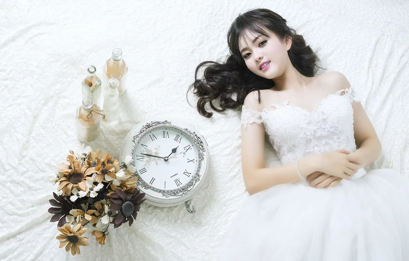 Photo wallpaper girl, watch, Asian