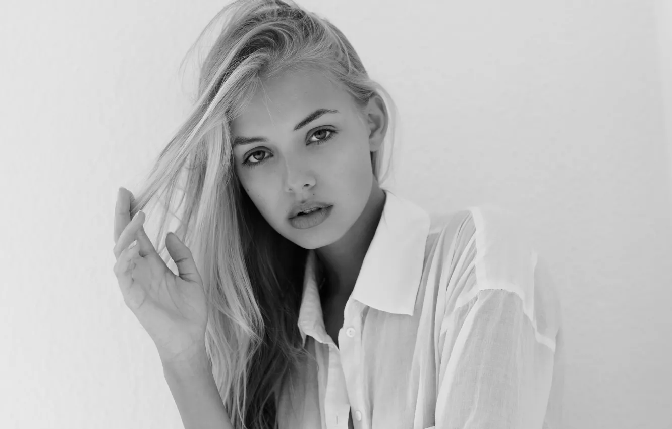 Photo wallpaper sponge, the beauty, monochrome, Bella Oelmann