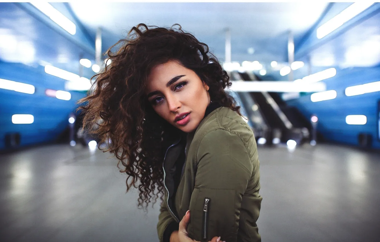 Photo wallpaper look, pose, model, lamp, portrait, makeup, brunette, jacket