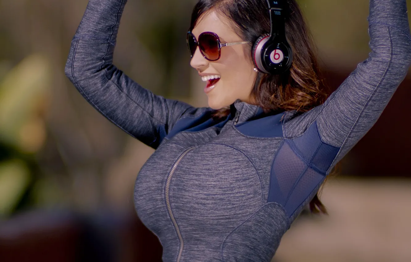 Photo wallpaper chest, girl, smile, model, headphones, glasses, beauty, denise milani