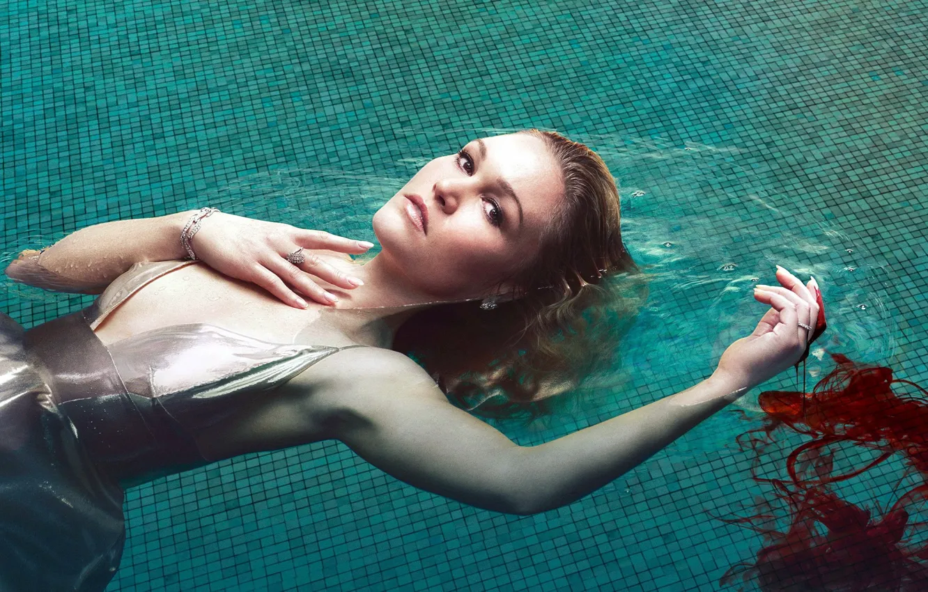 Photo wallpaper girl, blood, pool, Riviera