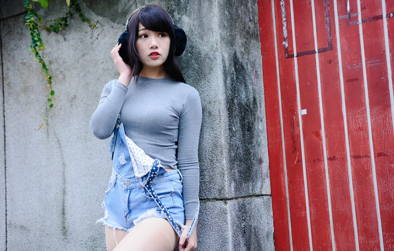 Photo wallpaper girl, shorts, headphones, beautiful, look, asian, cute