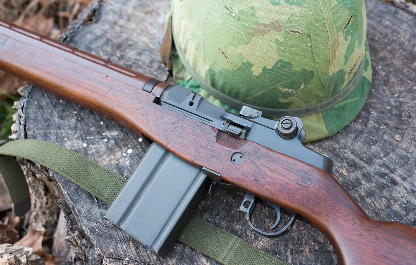 Photo wallpaper helmet, a semi-automatic rifle, Springfield M1A