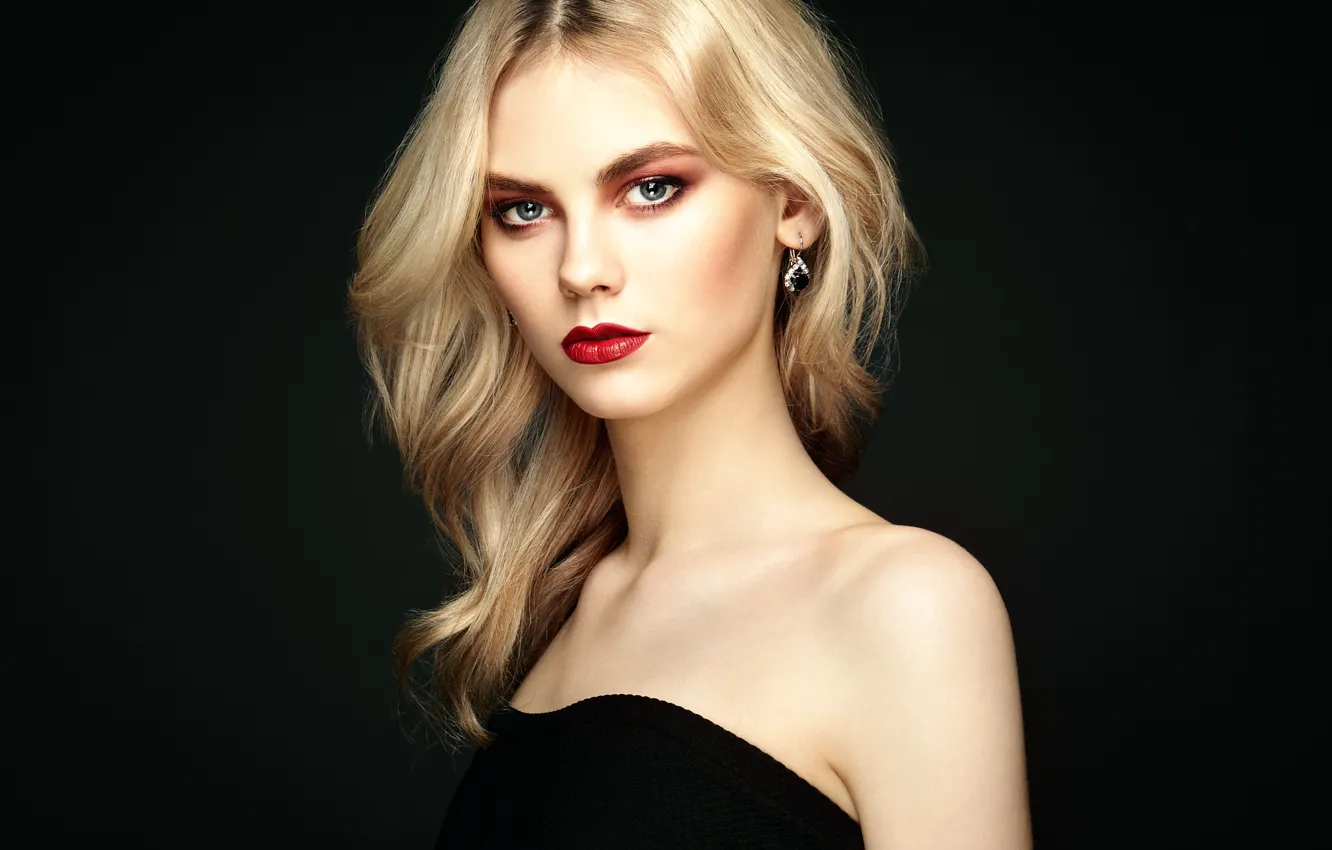 Photo wallpaper portrait, makeup, elegant hairstyle, beautiful sensual woman