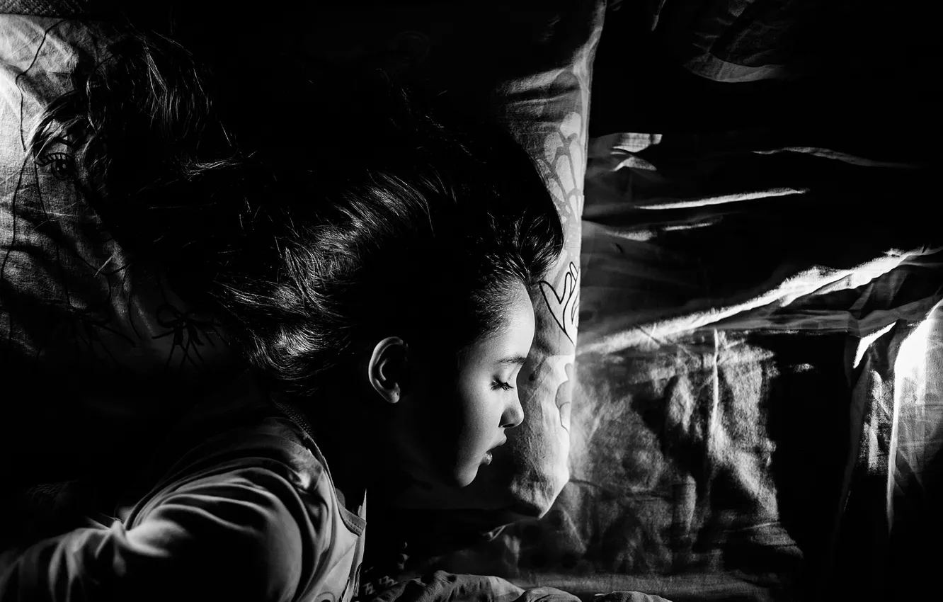 Photo wallpaper sleep, girl