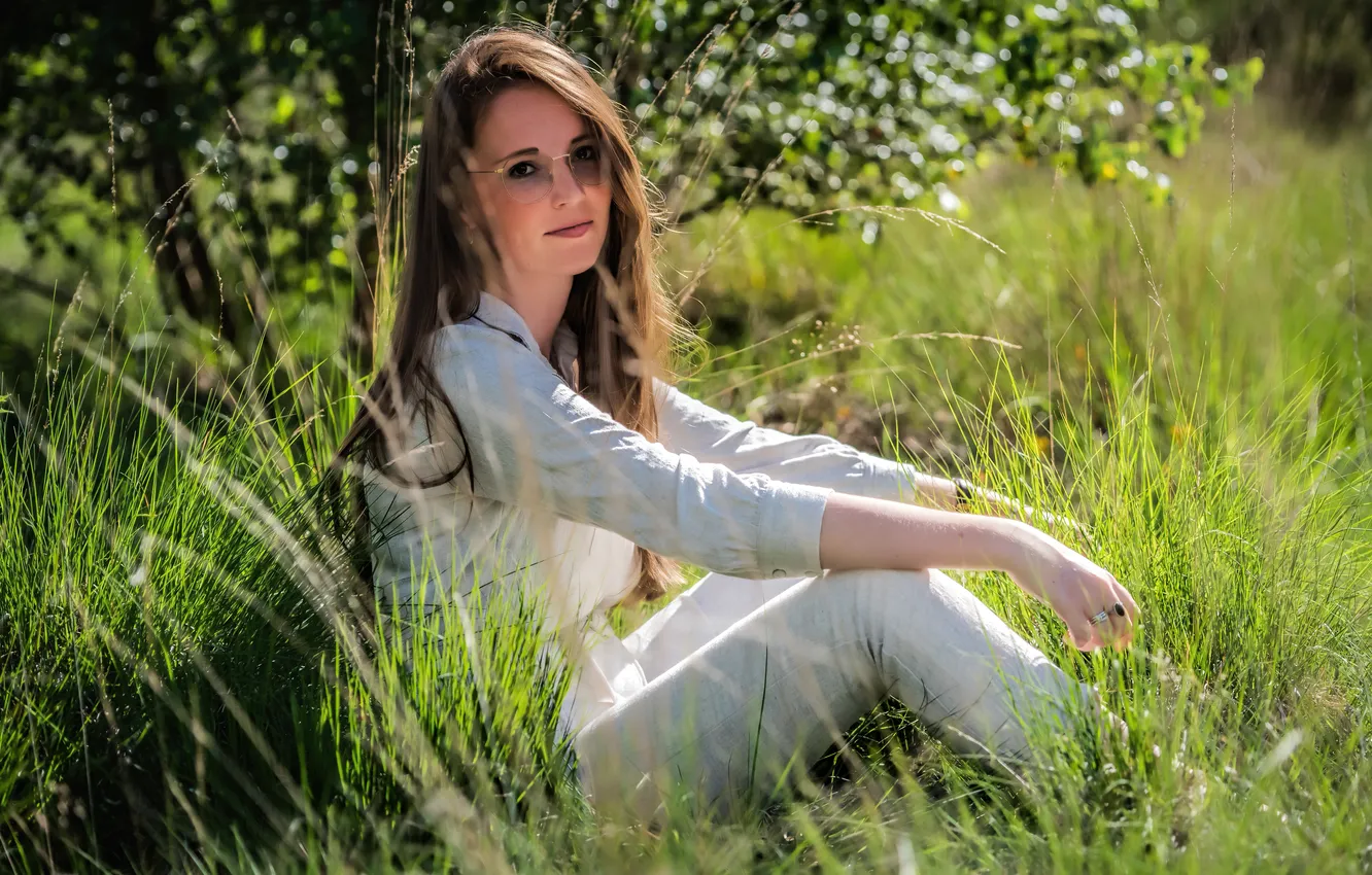 Photo wallpaper look, girl, smile, woman, garden, glasses