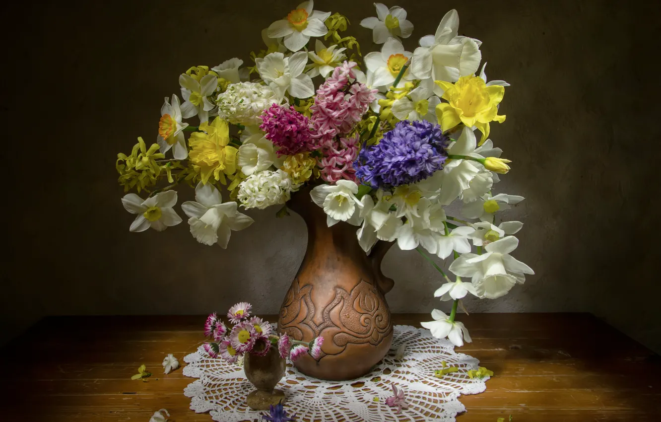 Photo wallpaper flowers, pitcher, napkin, daffodils, hyacinths, Daisy, Tatiana Fedenkova