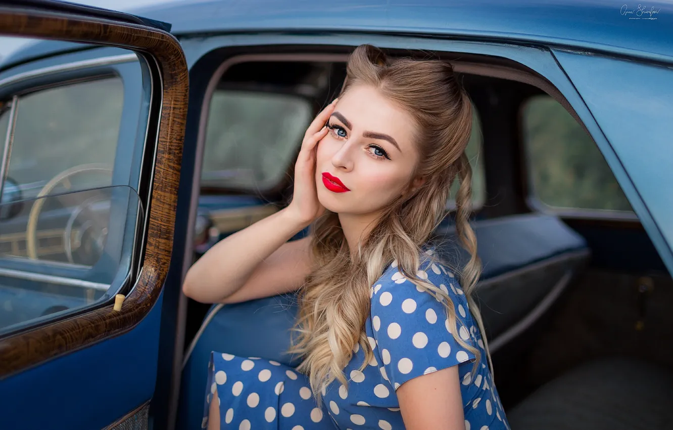 Photo wallpaper machine, girl, lipstick, hairstyle, Anna Shuvalova, Karina Karina