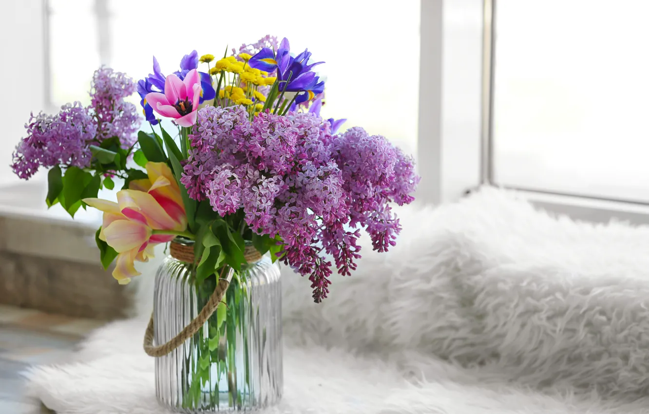 Photo wallpaper flowers, bouquet, vase, flowers, lilac, spring, spring, lilac