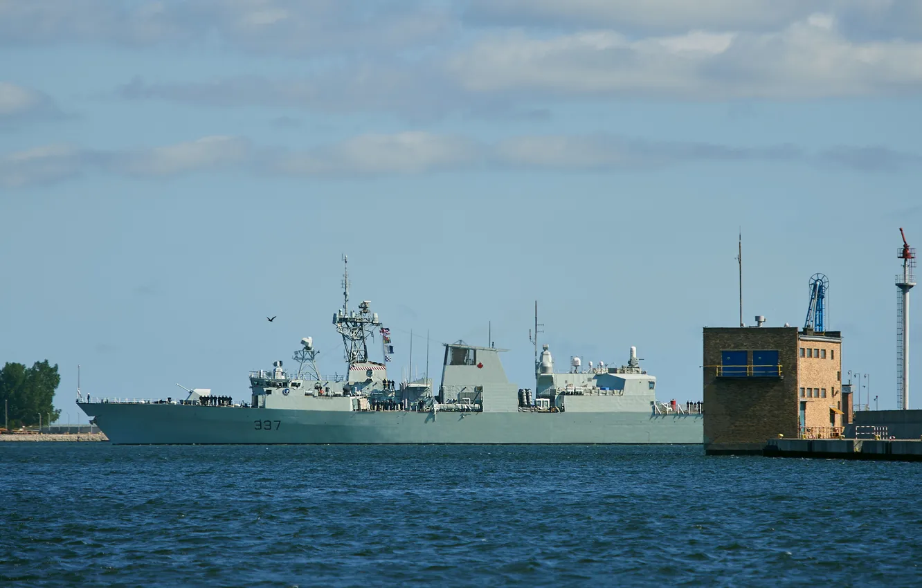 Photo wallpaper frigate, HMCS Fredericton, FFH 773, Royal Canadian Navy
