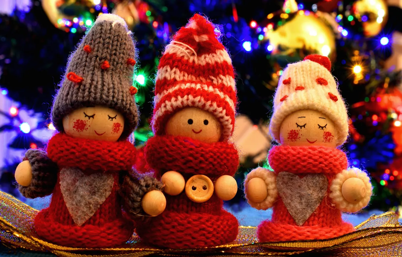 Photo wallpaper photo, hat, heart, new year, doll, scarf, three