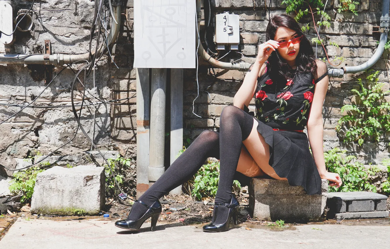 Photo wallpaper girl, face, glasses, legs, sitting, Cecilia, skirt style