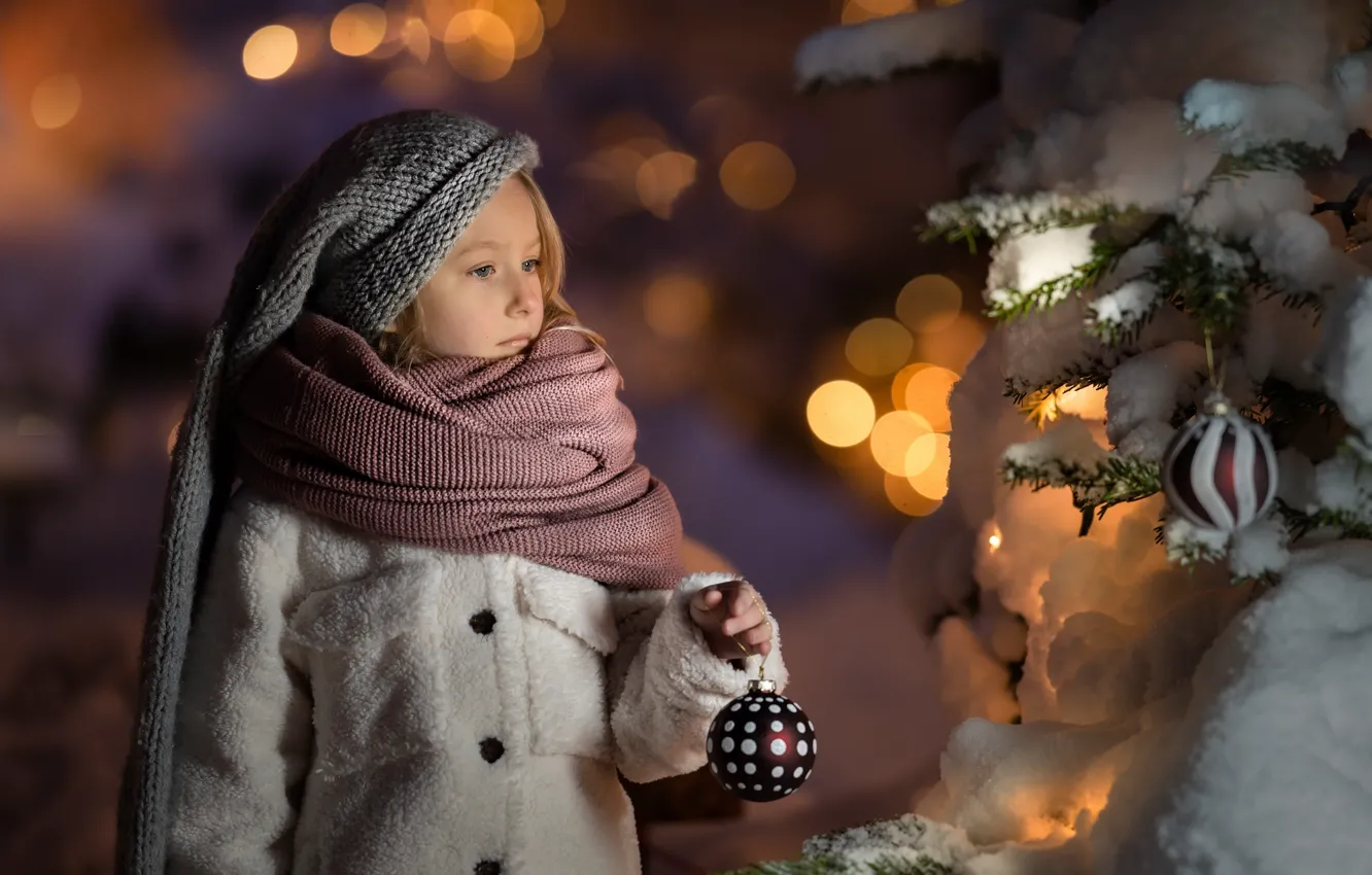Photo wallpaper winter, holiday, tree, girl