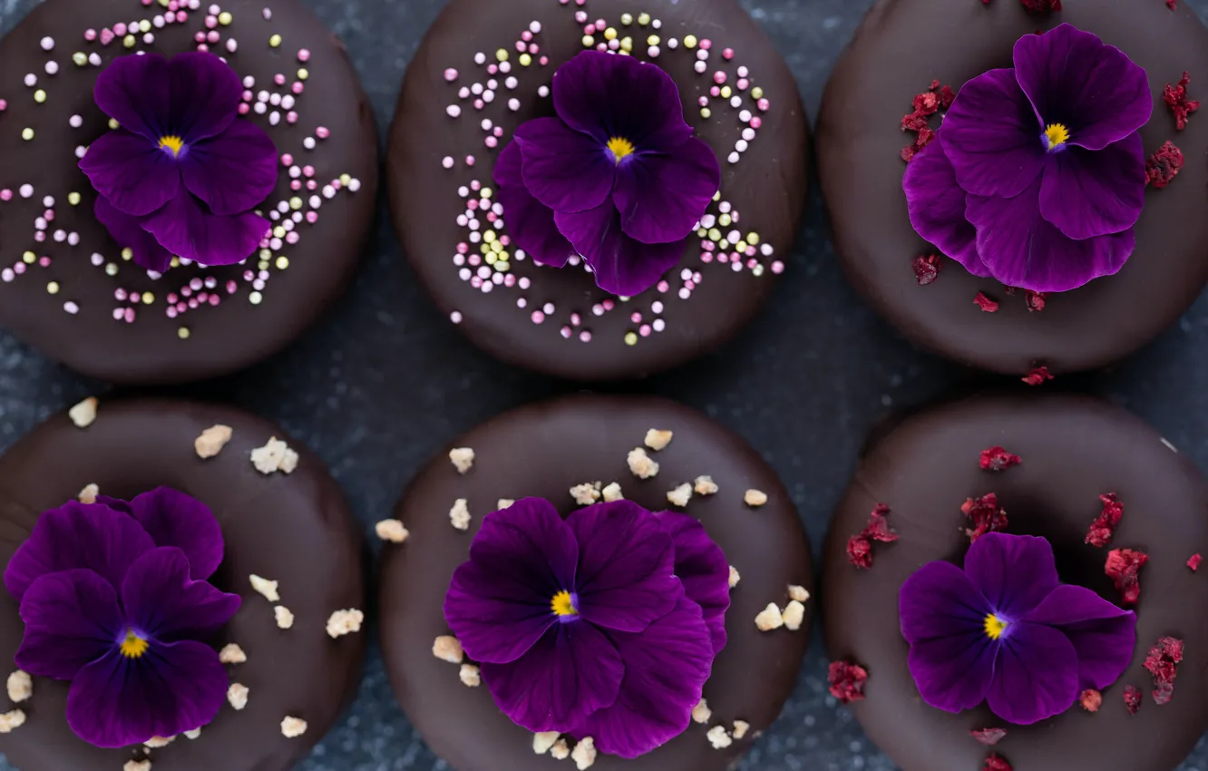 Photo wallpaper purple, flowers, cookies, cake, Pansy, dessert, chocolate, viola