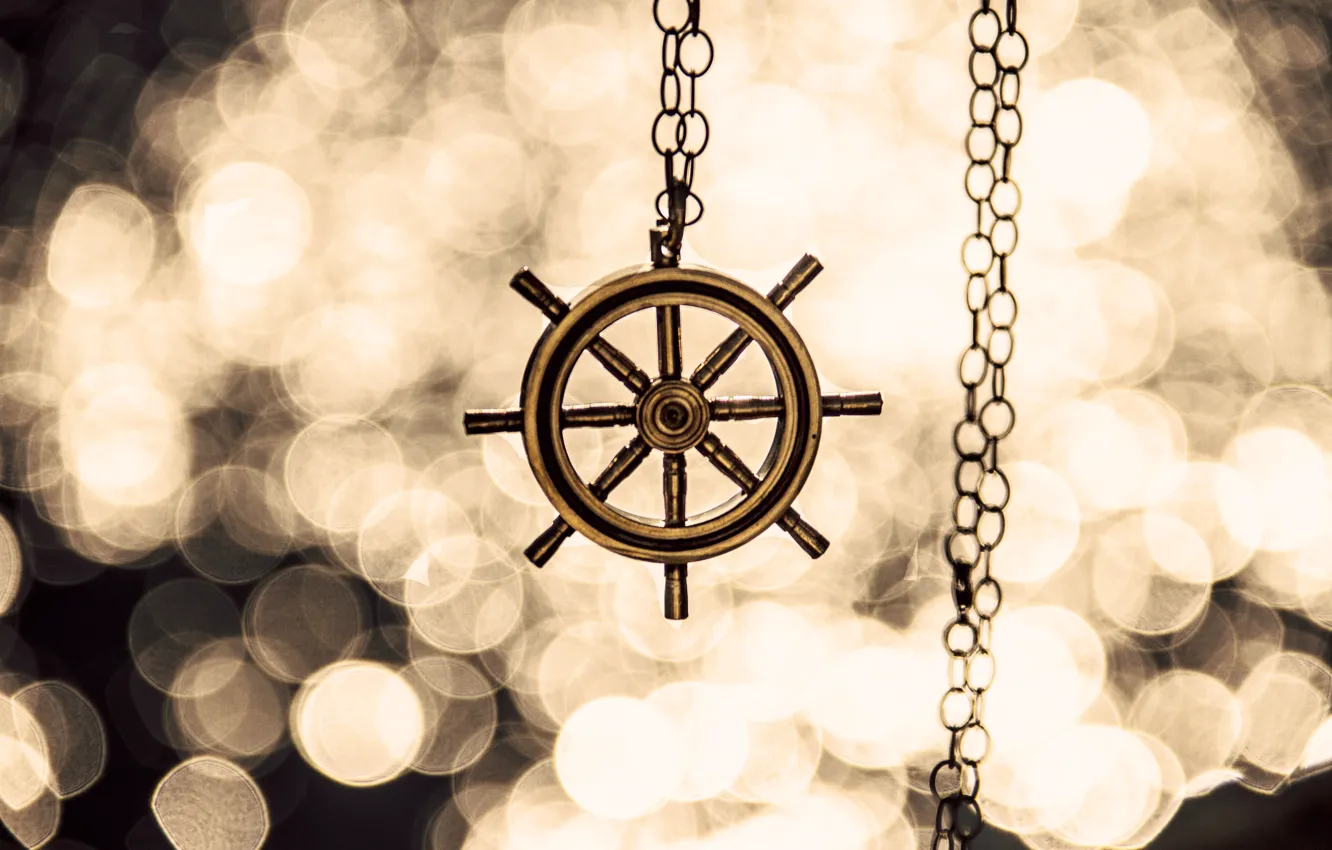 Photo wallpaper chain, the wheel, suspension, bokeh
