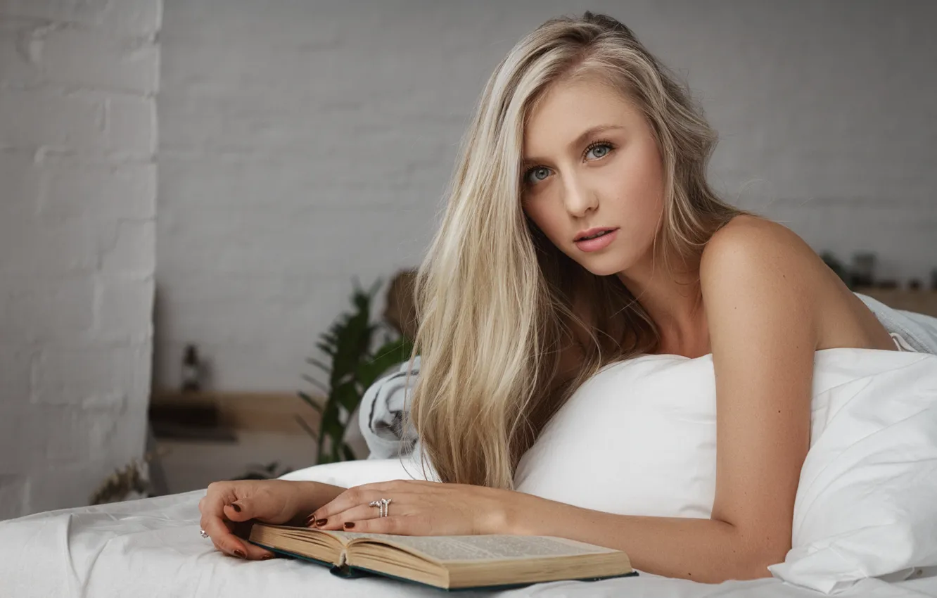 Photo wallpaper look, girl, sweetheart, model, portrait, blonde, bed, book