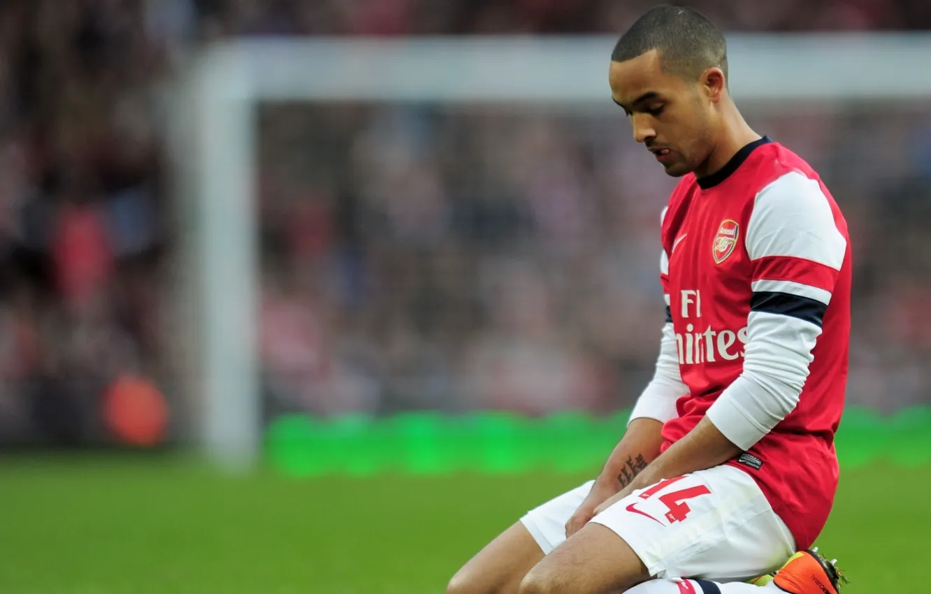 Photo wallpaper red, football, Arsenal, London, Walcott, Theo, Theo Walcott