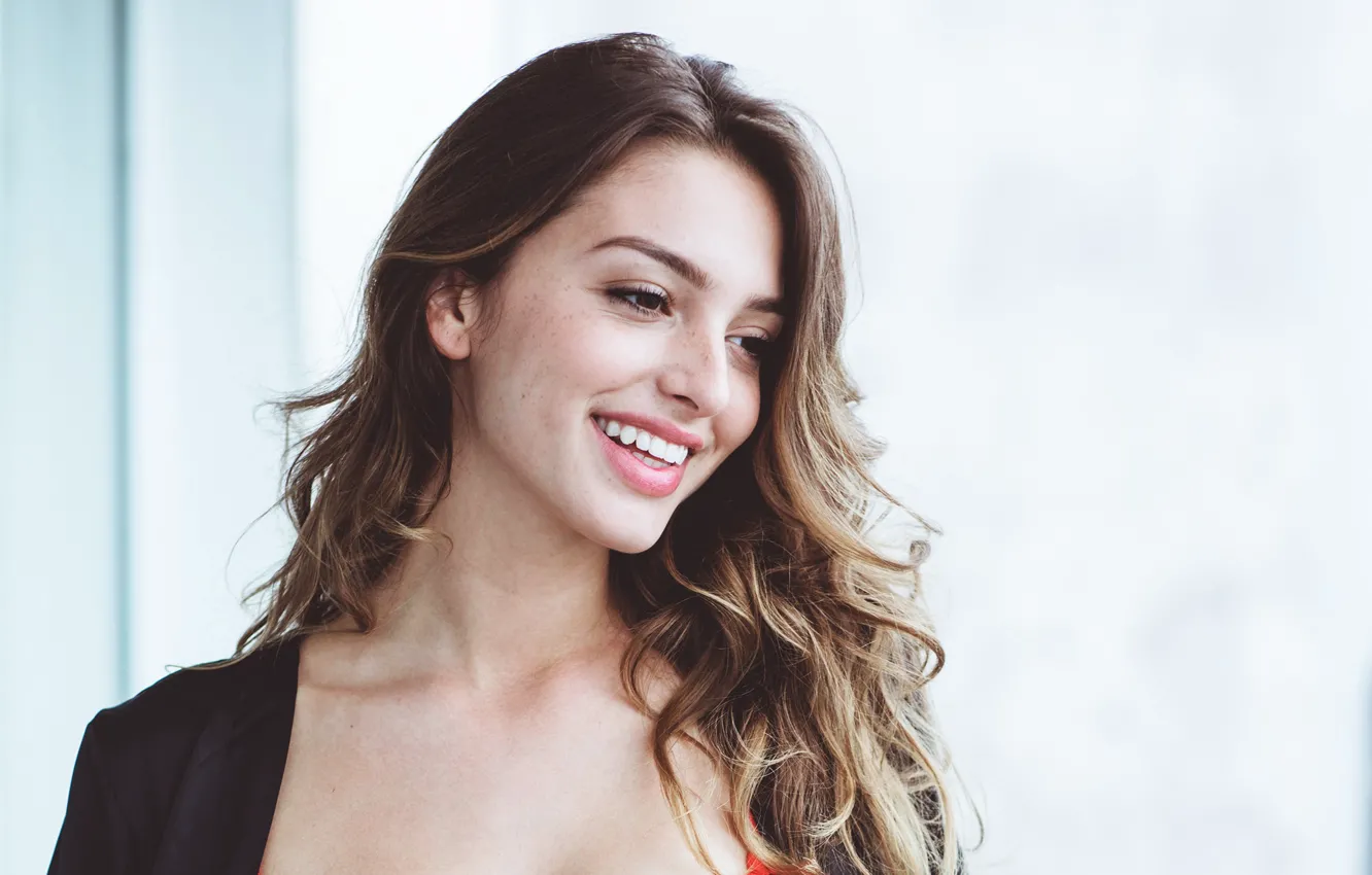 Photo wallpaper smile, model, portrait, hairstyle, brown hair, beauty, Celine Farach