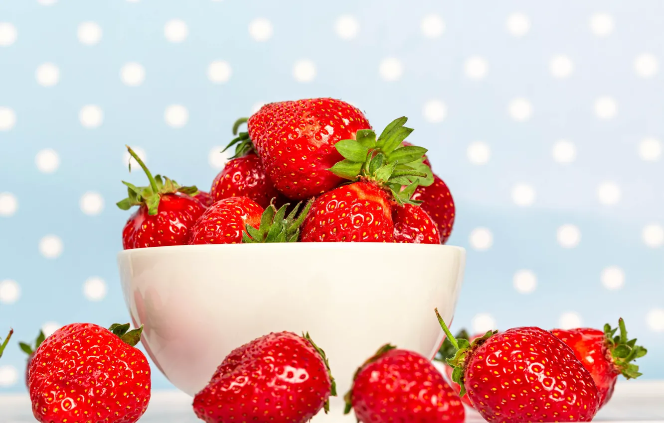 Photo wallpaper berries, background, strawberry, bowl