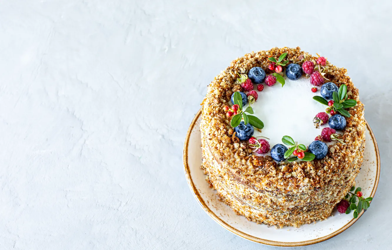 Photo wallpaper berries, raspberry, blueberries, plate, pie, cake, white background, leaves