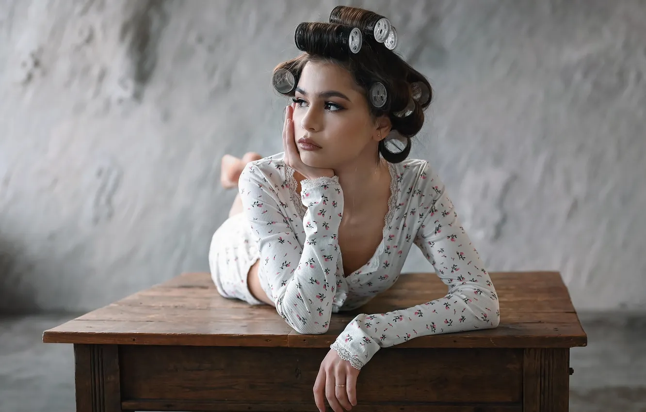 Photo wallpaper girl, pose, hands, on the table, curler, Victor Uglov, Elizaveta Kupavtseva