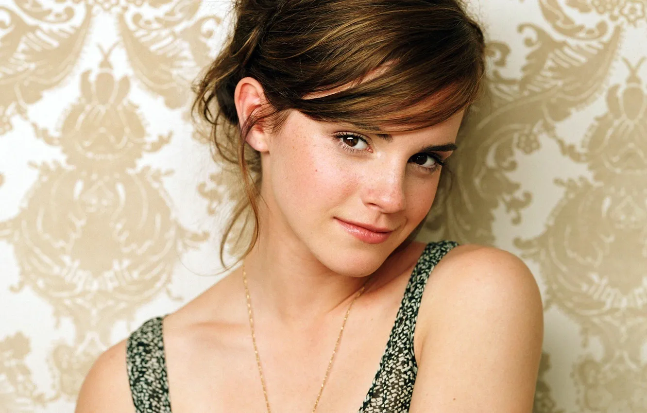 Photo wallpaper smile, hair, chain, Emma, Watson
