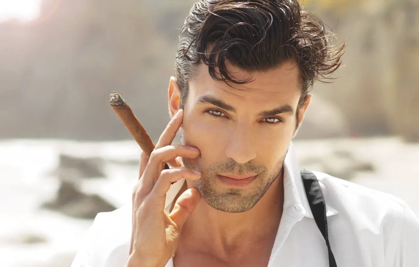 Photo wallpaper sea, look, cigar, shirt, guy