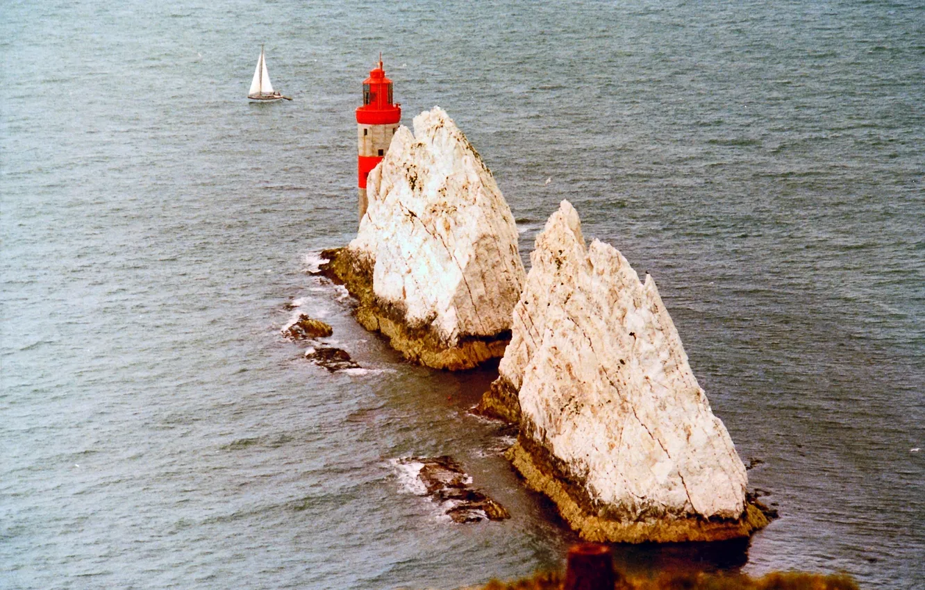 Photo wallpaper sea, rocks, lighthouse, Needles, UK, Isle of Wight, vertical columns, The Needles