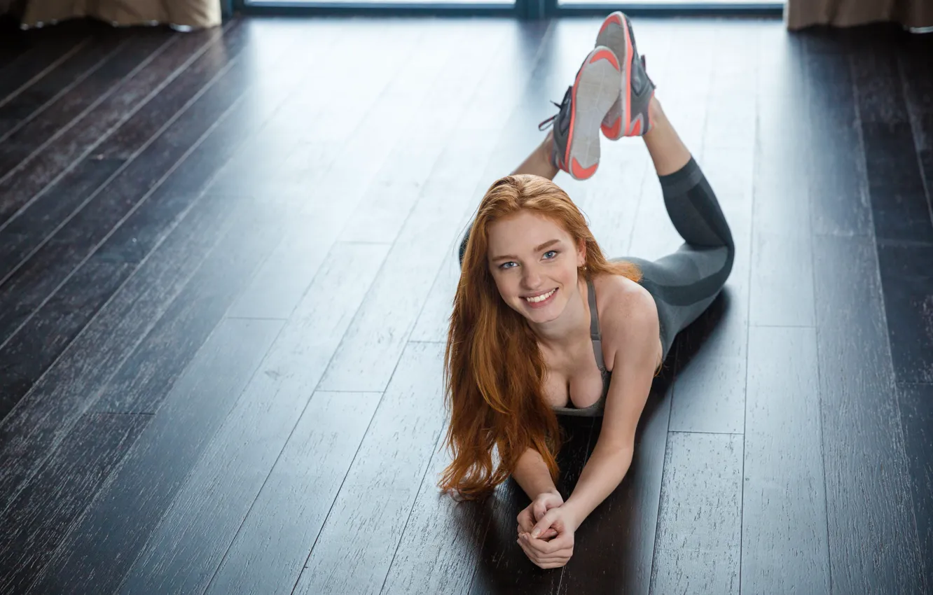 Photo wallpaper smile, model, redhead, pose, happiness