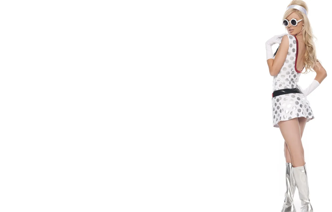 Photo wallpaper white, girl, background, feet, glasses, blonde, Standing, Tiffany Toth