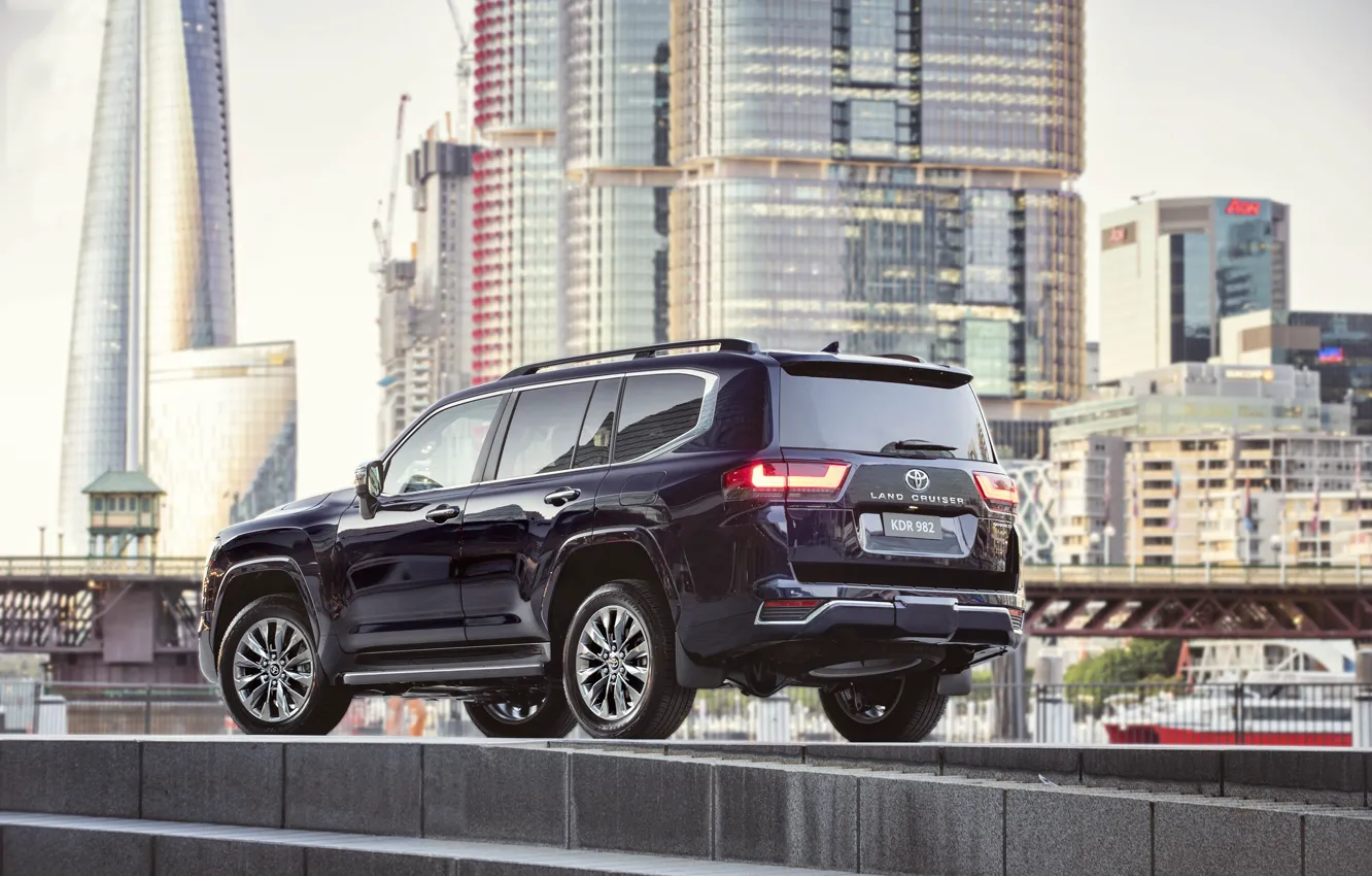 Photo wallpaper Toyota Land Cruiser 300, the city, car