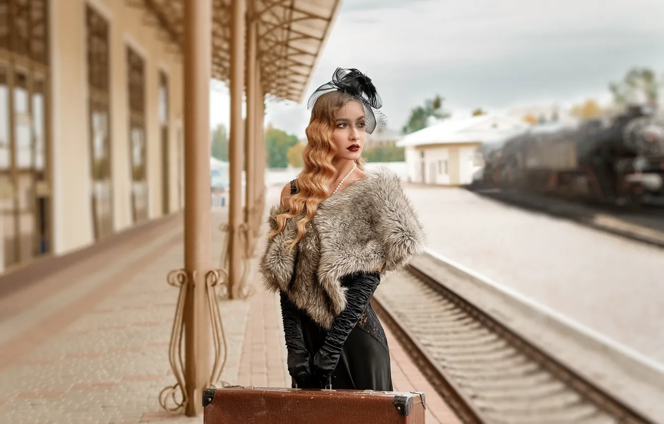 Photo wallpaper girl, station, railroad
