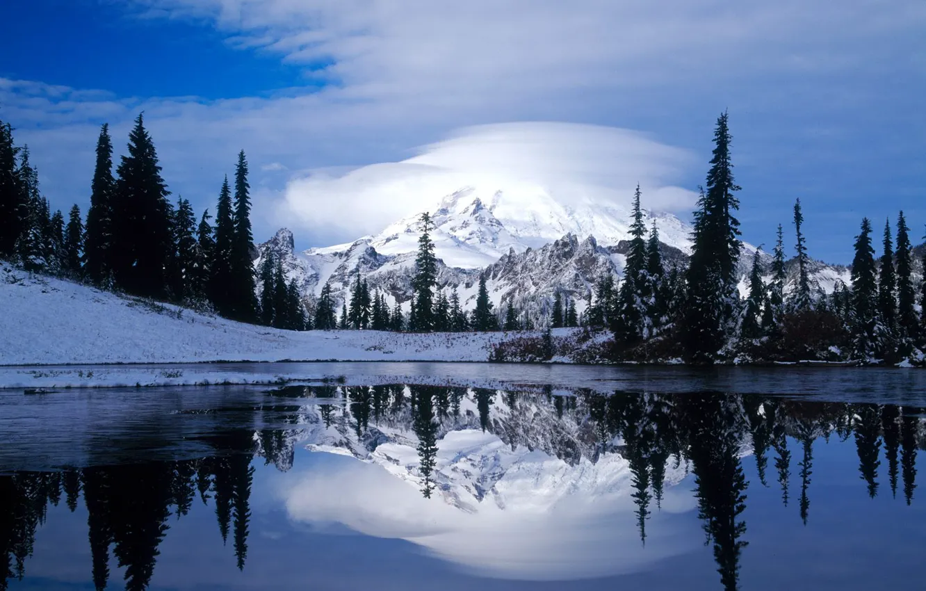 Photo wallpaper trees, lake, Volcano Rainier
