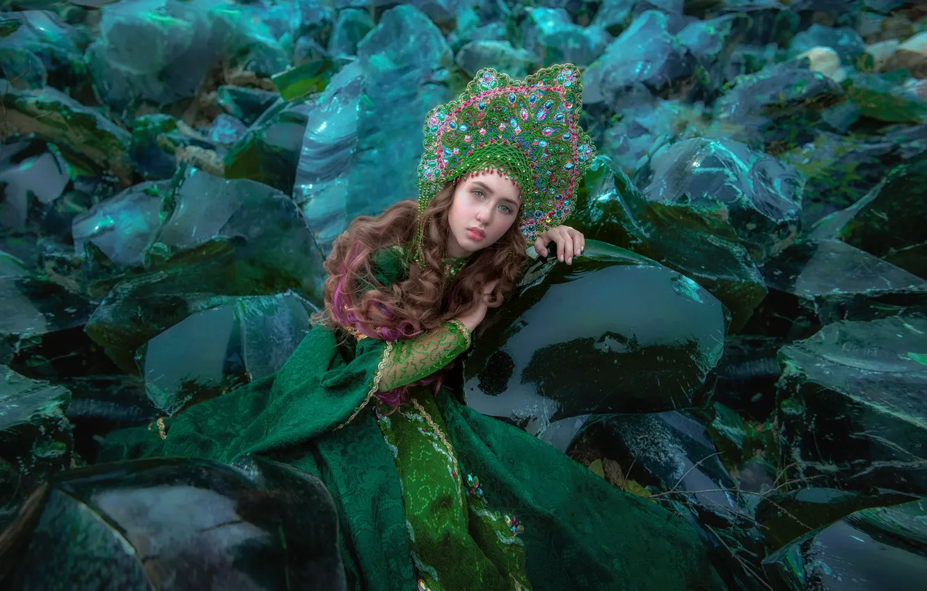 Photo wallpaper look, glass, girl, pose, green, style, stones, portrait