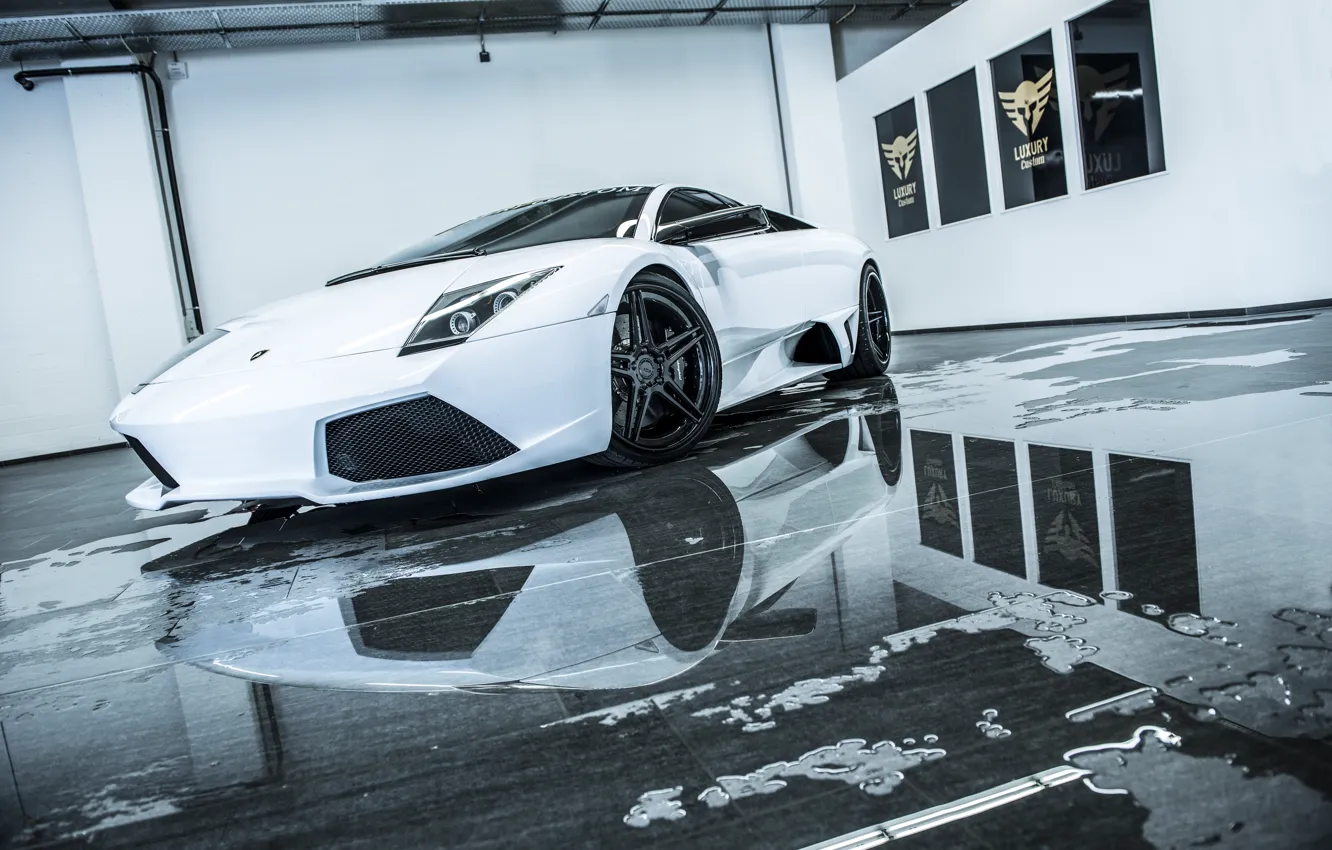 Photo wallpaper Murcielago, White, Puddle