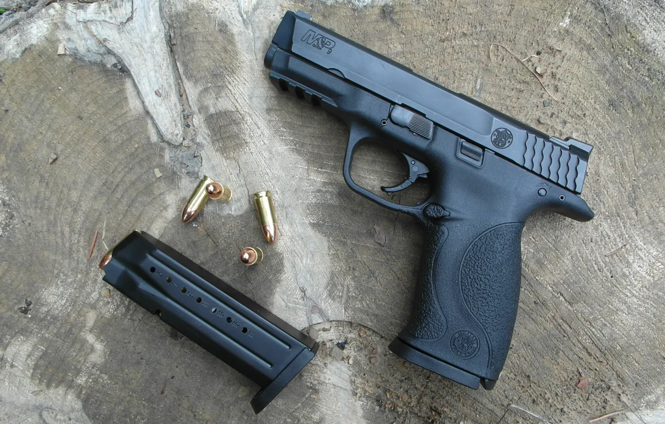 Photo wallpaper gun, stump, bullets, clip, Smith &amp; Wesson M&amp;P9