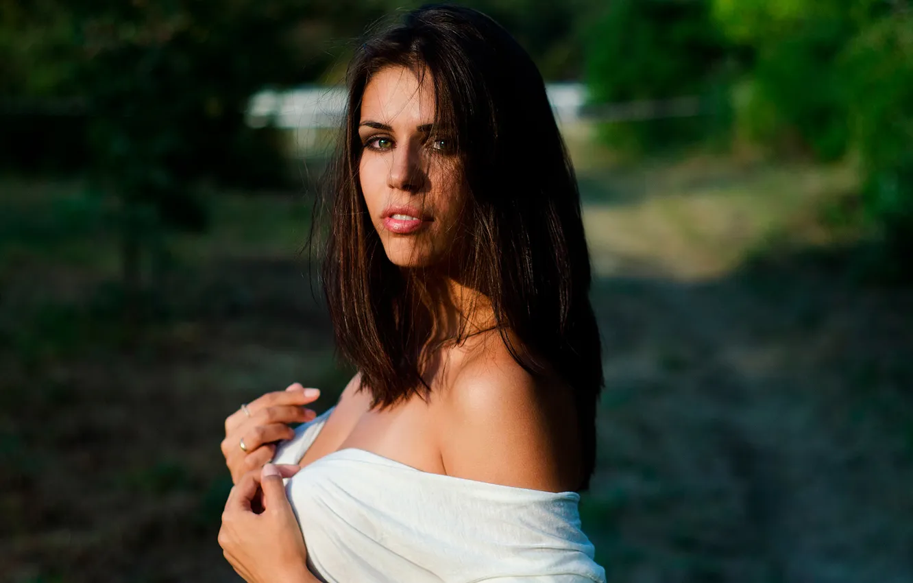 Photo wallpaper look, portrait, lighting, green-eyed