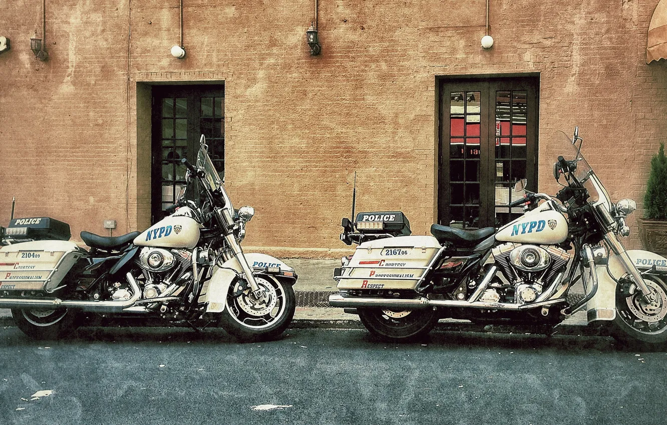 Photo wallpaper motorcycles, street, Harley-Davidson, police, highway patrol