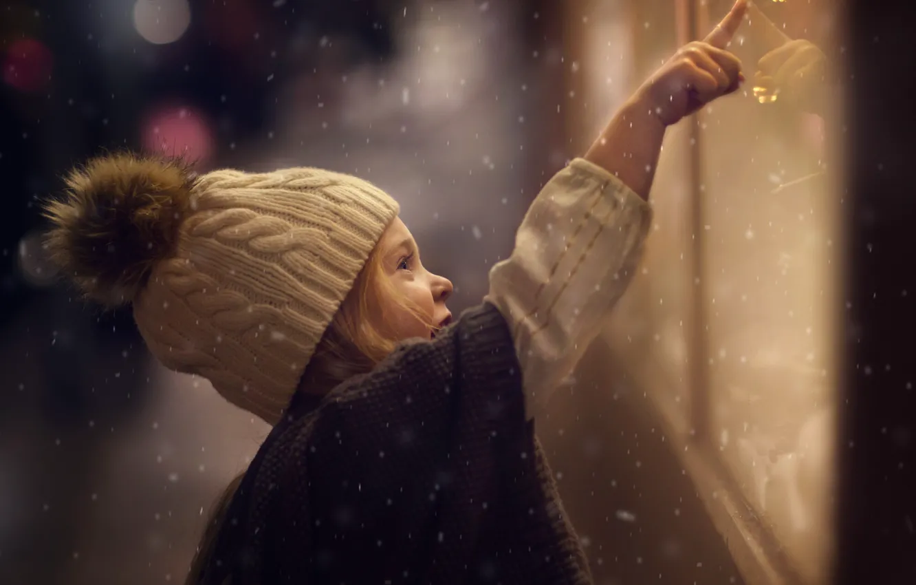 Photo wallpaper winter, glass, light, snow, street, the evening, girl, bokeh