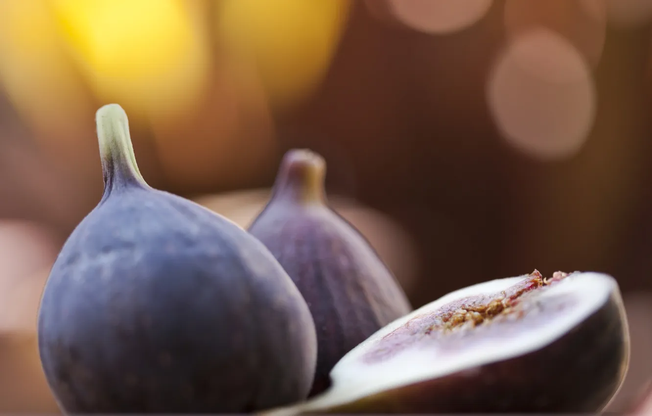 Photo wallpaper macro, table, fruit, figs