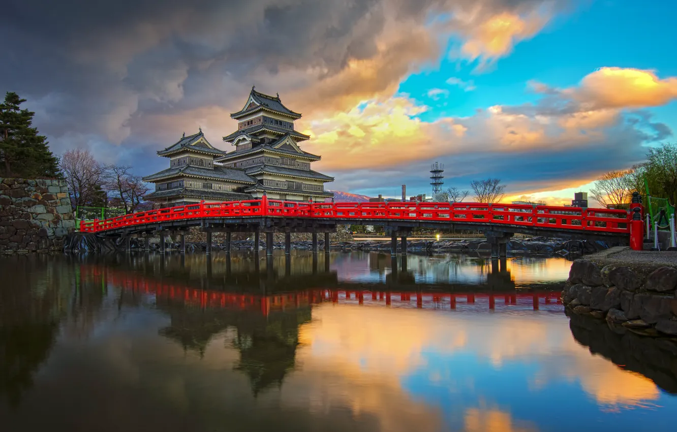 Photo wallpaper clouds, landscape, bridge, pond, reflection, Japan, Matsumoto castle, Matsumoto castle
