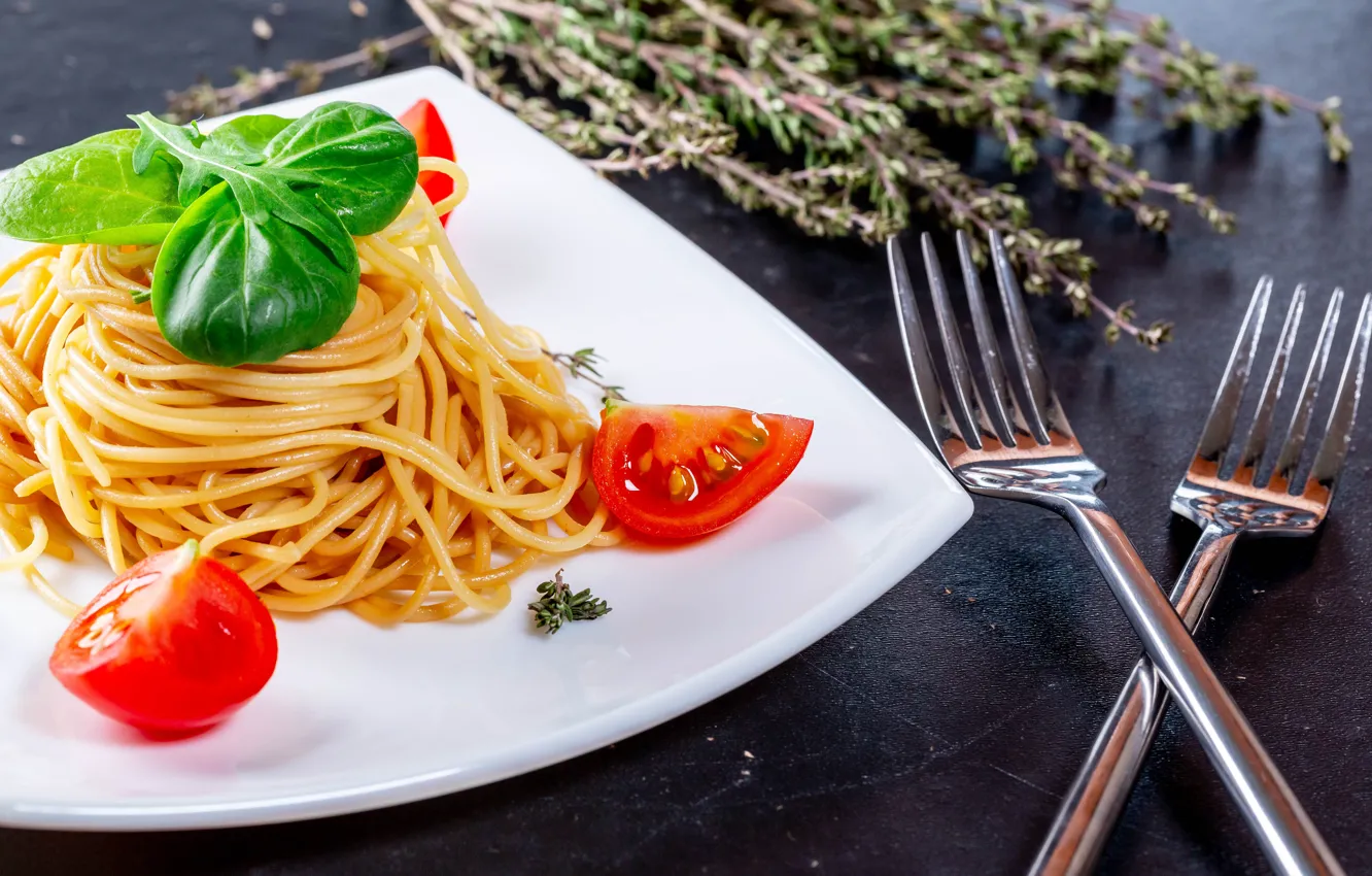 Photo wallpaper food, plate, plug, tomatoes, spaghetti, pasta, Basil