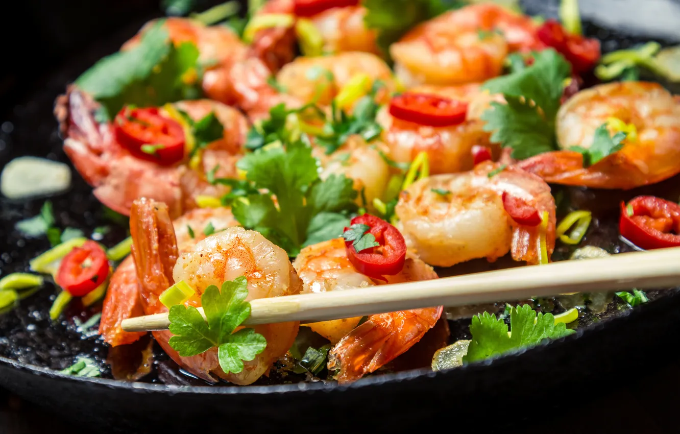 Photo wallpaper greens, shrimp, pepper, pepper, greens, shrimps, dish with seafood, dish with seafood