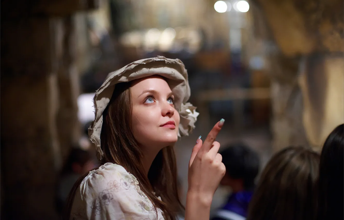 Photo wallpaper look, the city, the evening, hat, Emily, marigolds, amelie, gray-eyed