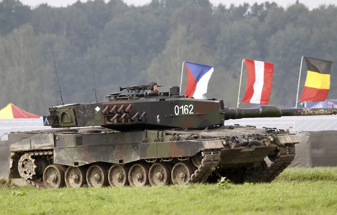 Photo wallpaper tank, combat, Leopard, 2A4