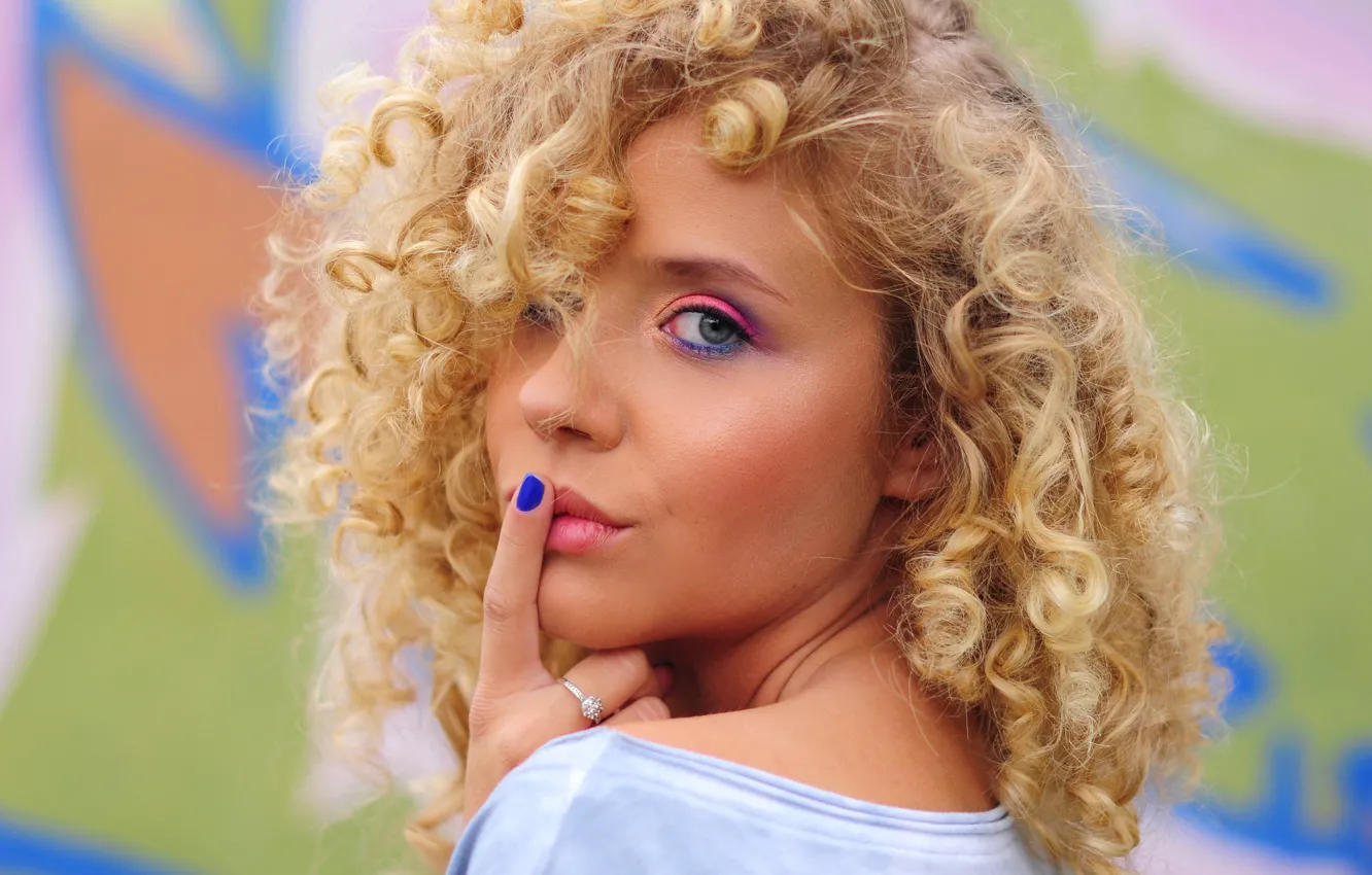 Photo wallpaper look, girl, face, pose, portrait, fingers, curls, gesture