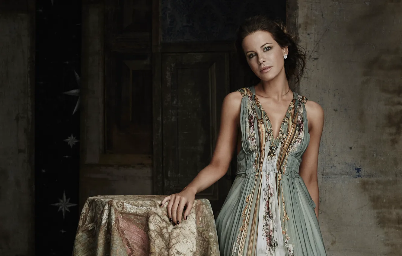 Photo wallpaper photo, model, makeup, dress, actress, hairstyle, Kate Beckinsale, Kate Beckinsale