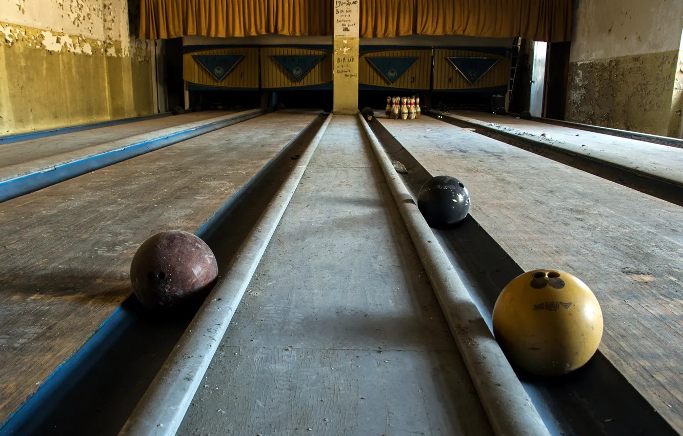 Photo wallpaper balls, sport, bowling