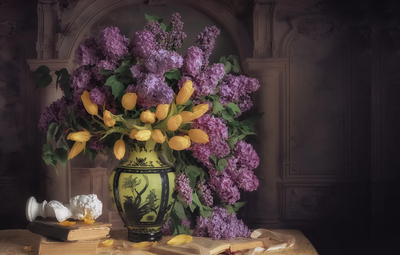 Photo wallpaper flowers, style, bouquet, book, vase, figurine, still life, lilac